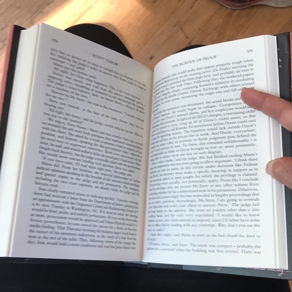 The burden of proof by Scott Turow - Picture 7 of 13